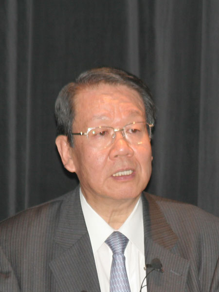 川端 近左 氏　漆芸家