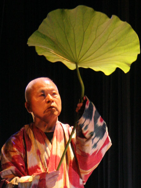 栗﨑 曻 氏　花師･｢飾花の会｣主宰