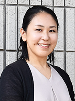 山下奈津子氏